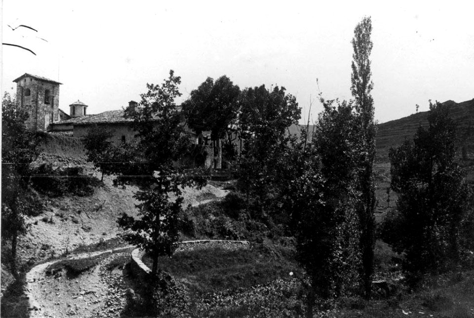 Vista parcial de l'església de Sant Llorenç de Campdevànol