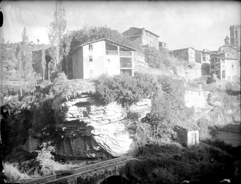 Vista parcial de Rupit (AFCEC RIBASV C 2666)