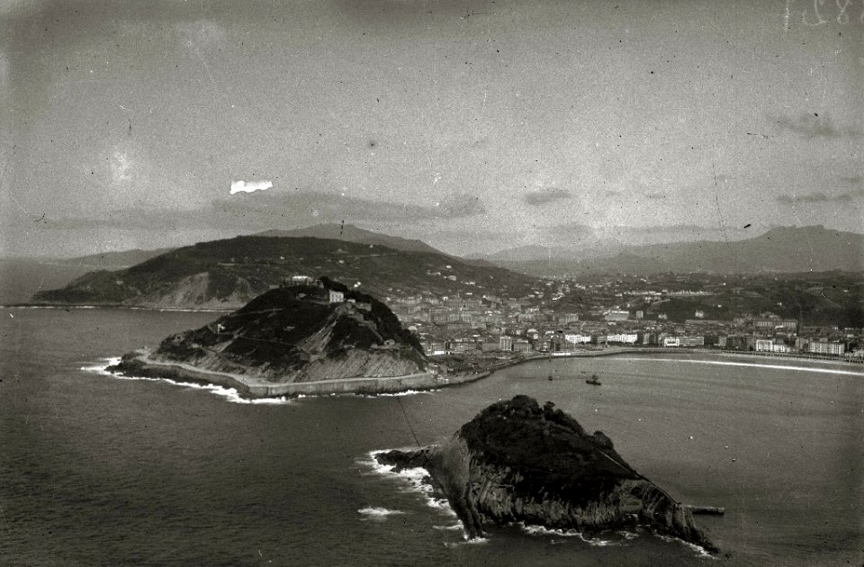 Vistas de San Sebastián (3 de 11) - Fondo Car-Kutxa Fototeka