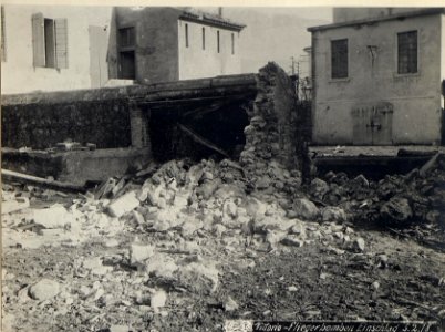 Vittorio, Fliegerbombeneinschlag. (BildID 15667731) photo