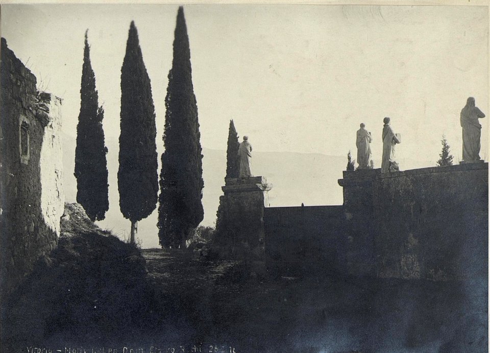 Vittoria, Motiv neben Dom Etdivo Rocho. (BildID 15667169)