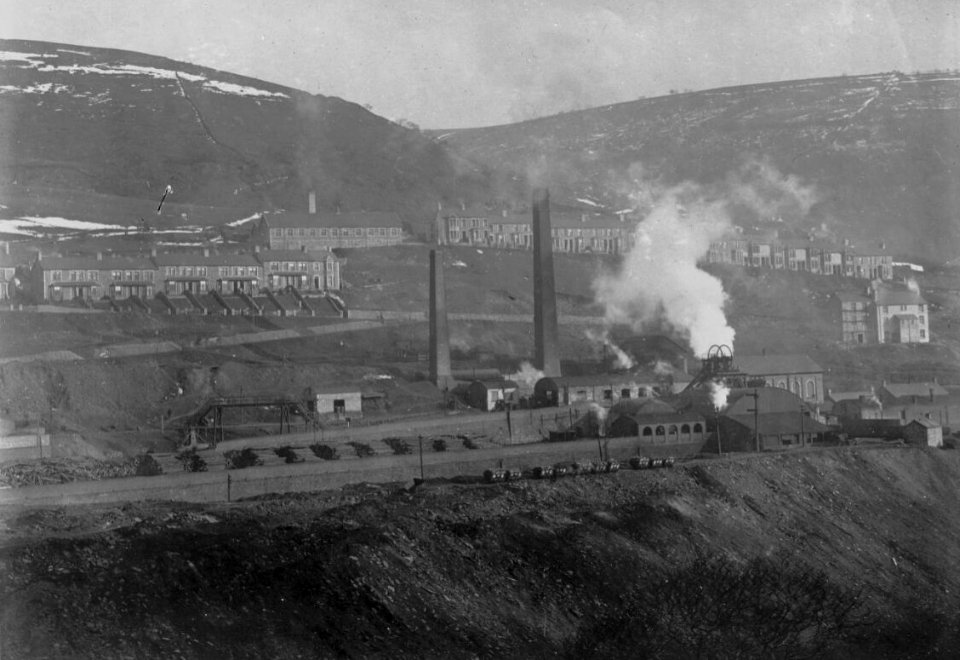 Vivian Colliery; Abertillery (4641537a)