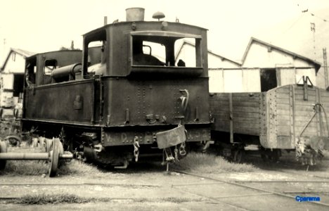 VIZILLE (Isère) - Locomotive bi-cabine des Voies Ferrées du Dauphiné