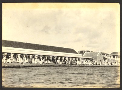 Vleesmarkt langs het Waaigat, Willemstad, Curaçao - BNA-DIG-HARTOG-ALBUM-CURACAO-022