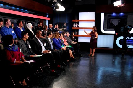 VOA Indonesian service's Patsy Widakuswara hosted the panel discussion following the second presidential debate, October 9, 2016 photo