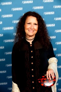 Voice Awards Presenter Melissa Manchester on the Red Carpet (6241111506)