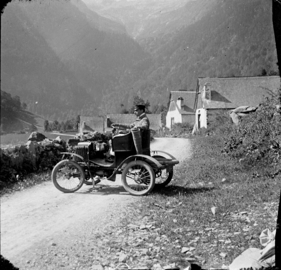 Voiture automobile, Luchon