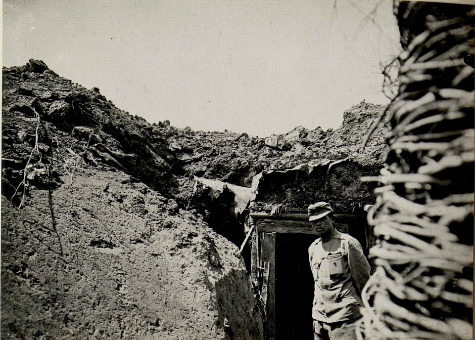 Volltreffer einer russischen Granate während der Kämpfe am 9.Juni in einem Mannschaftsunterstand im Schützengraben bei der 16. Kompanie des Infanterieregimentes 6 auf 369, nördlich GEBROW. 9.6.1916 (BildID 15542114)