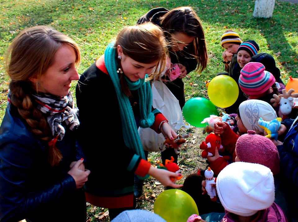 Volunteerism and Community Service in Ukraine Photo Contest, Sept-Nov, 2013 (10959121956)