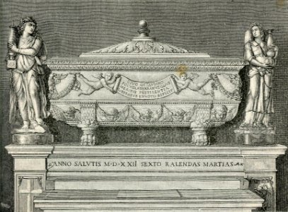 Volterra Cattedrale Urna in marmo che racchiude il corpo di Sant’Ottaviano