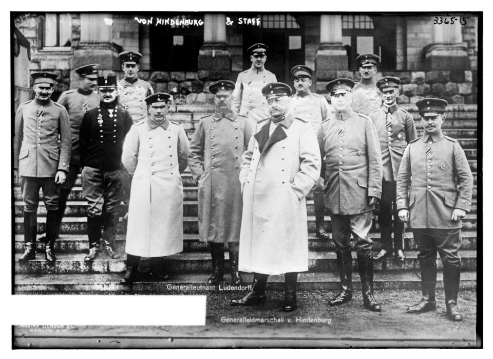 Von Hindenburg and staff LCCN2014698330