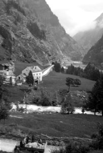 Von Eggen aus Blick in die Gondoschlucht - CH-BAR - 3238910
