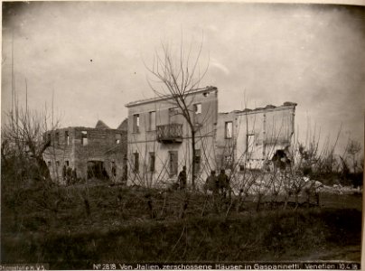 Von Italien.zerschossene Häuser in Gasparinetti, Venetien 10.4.18. (BildID 15617361)
