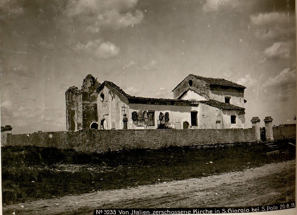 Von Italien.zerschossene Kirche in S.Giorgio bei S.Polo 26.6.18. (BildID 15620334)