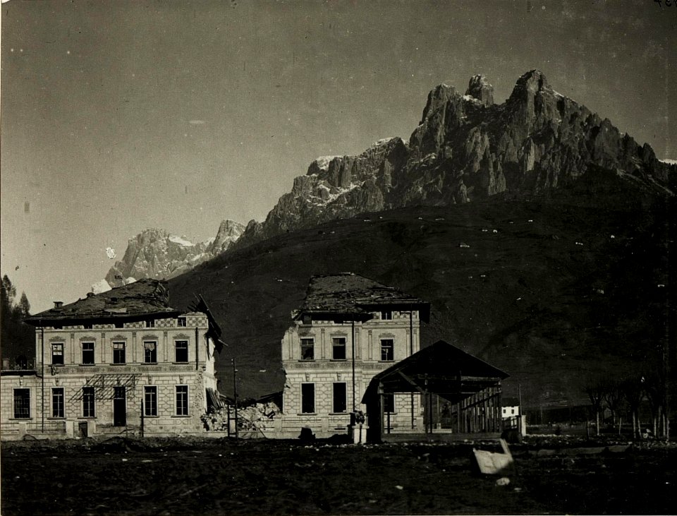 Von den Italienern gesprengte Brotfabrik in Primiero (BildID 15416311)