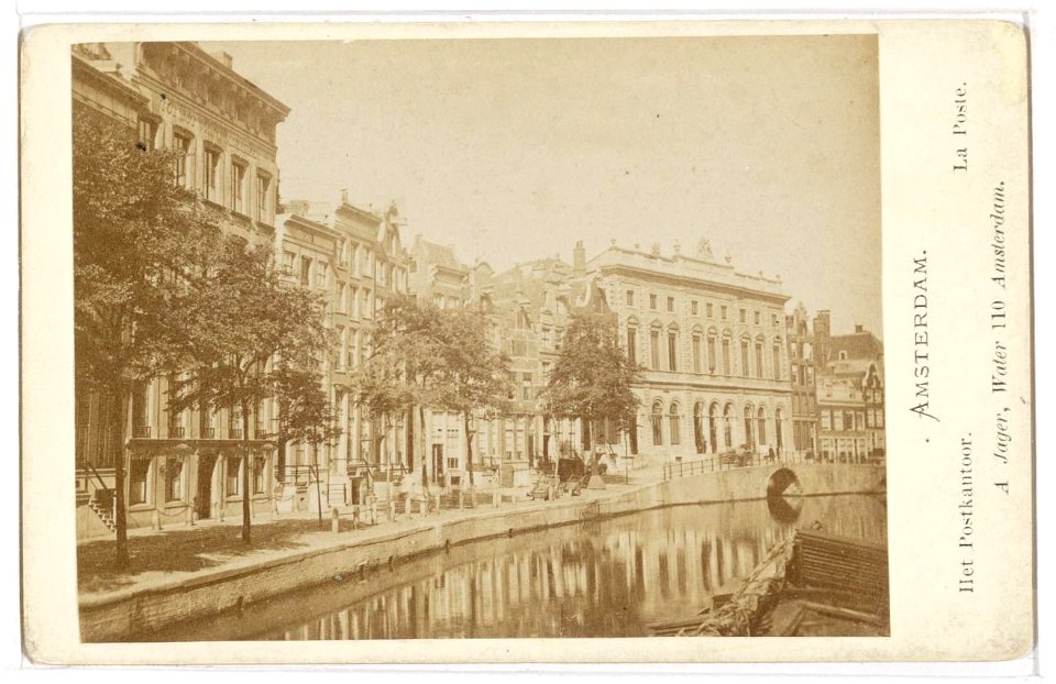 Voorburgwal Nieuwezijds 184-214 vrnl Het Postkantoor op nr 192 arch C Outshoorn OSIM00001003912