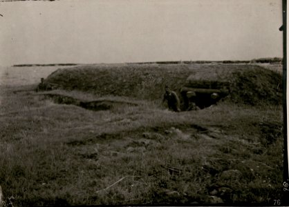 Vorbereitete russische Stellung bei Stryj. (Unterkünfte mit Blick zur Schützenlinie). (BildID 15734144)