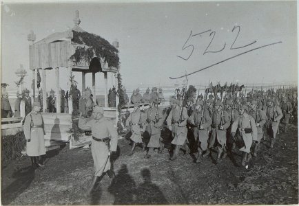 Vorbeimarsch des Grenadierregiments 9 an Kaiser Wilhelm II. (BildID 15438824)