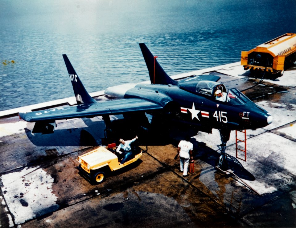 Vought F7U-1 Cutlass at Naval Air Station Patuxent River, cira 1950 (NH 101812-KN)