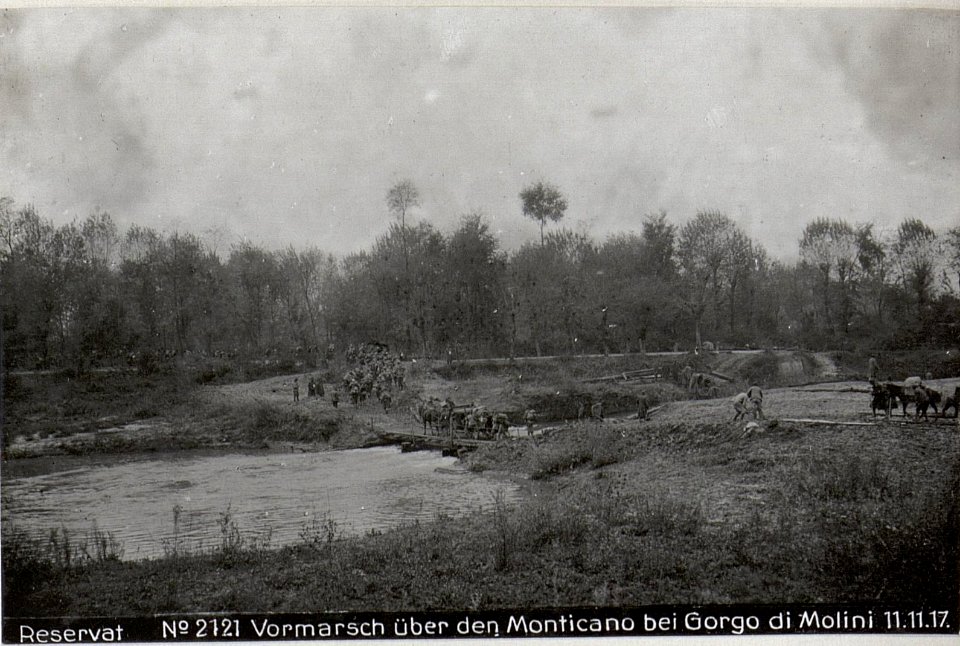 Vormarsch über den Monticano bei Gorgo di Molini 11.11.17. (BildID 15611675)