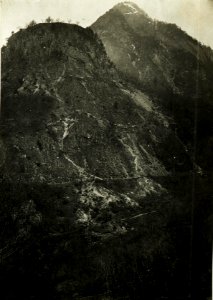 Vorterrainstellung der Bombaschstellung bis zur Auria. Feldwache I.u.II. Im Hintergrund die Hirschköpfe. (BildID 15500512)