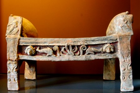 Votive bed Louvre CA597