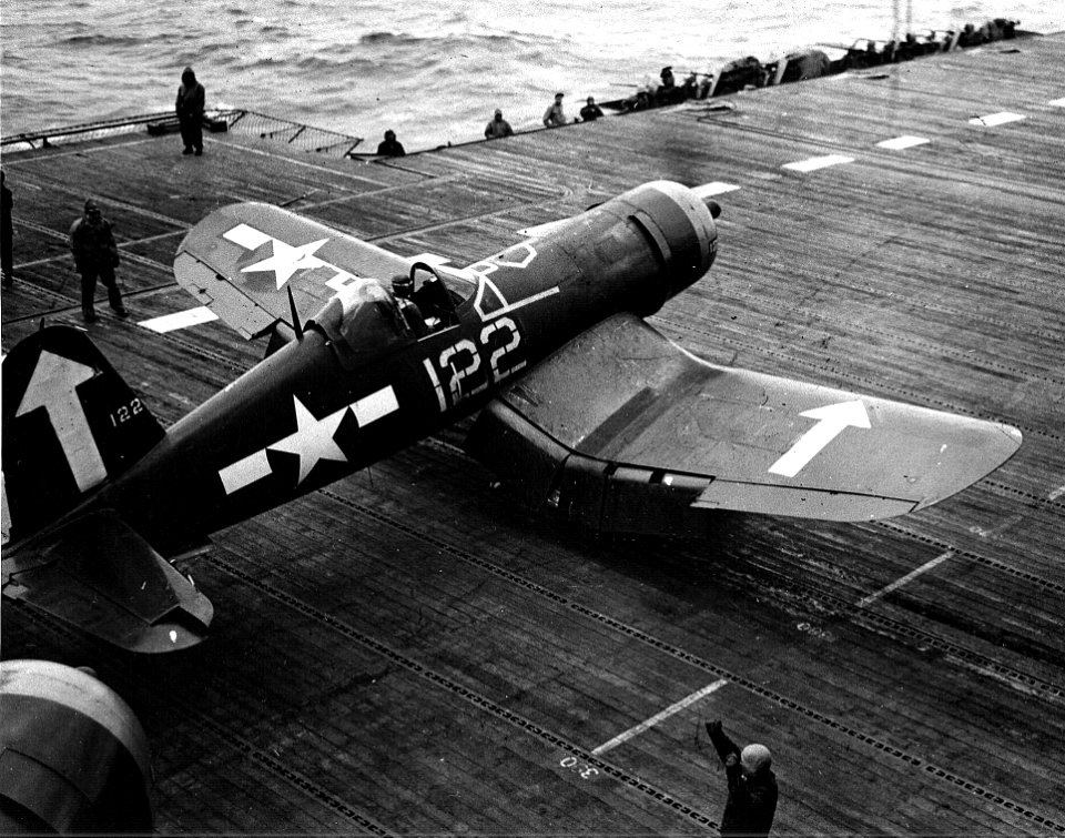 Vought F4U-1D Corsair aboard USS Bunker Hill (CV-17) on 6 May 1945 (NNAM.1996.253.7155.029)