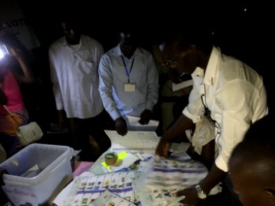 Vote couting during the 2016 Chadian presidential election2 photo