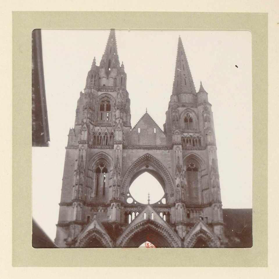 Voyages d'une famille parisienne Avril 1897 - Abbaye Saint-Jean-des-Vignes - p23-02