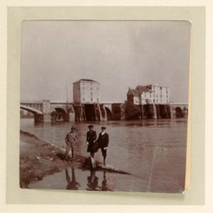 Voyages d'une famille parisienne Avril 1897 - Ancien pont de Poissy - p9-01