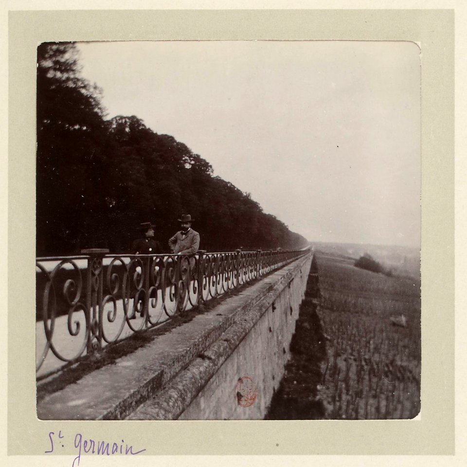 Voyages d'une famille parisienne Avril 1897 - Grande terrasse de Saint-Germain-en-Laye - p8-01