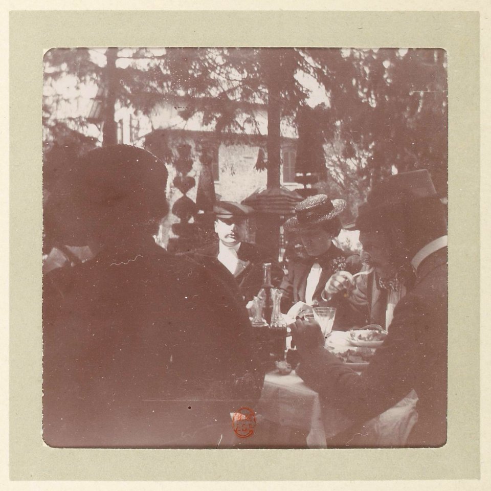 Voyages d'une famille parisienne Avril 1897 - Villebon-sur-Yvette - p10-04