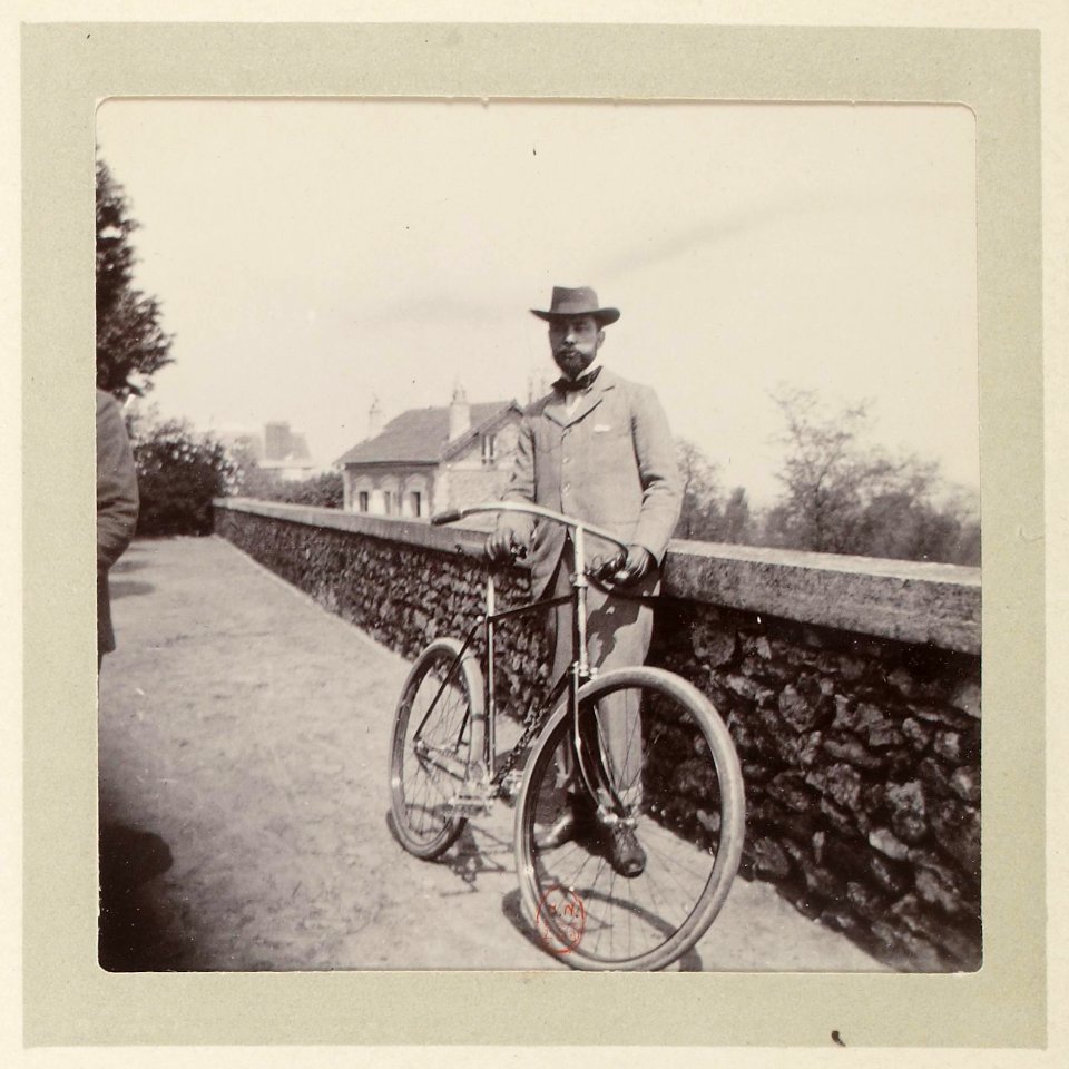 Voyages d'une famille parisienne Avril 1897 - Meudon - p10-02