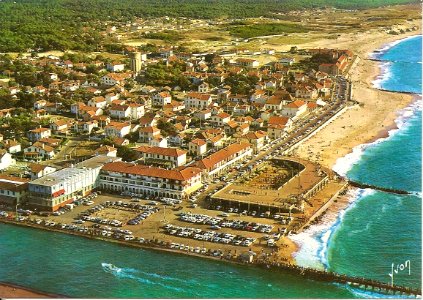 Vue aérienne de Capbreton vers 1960