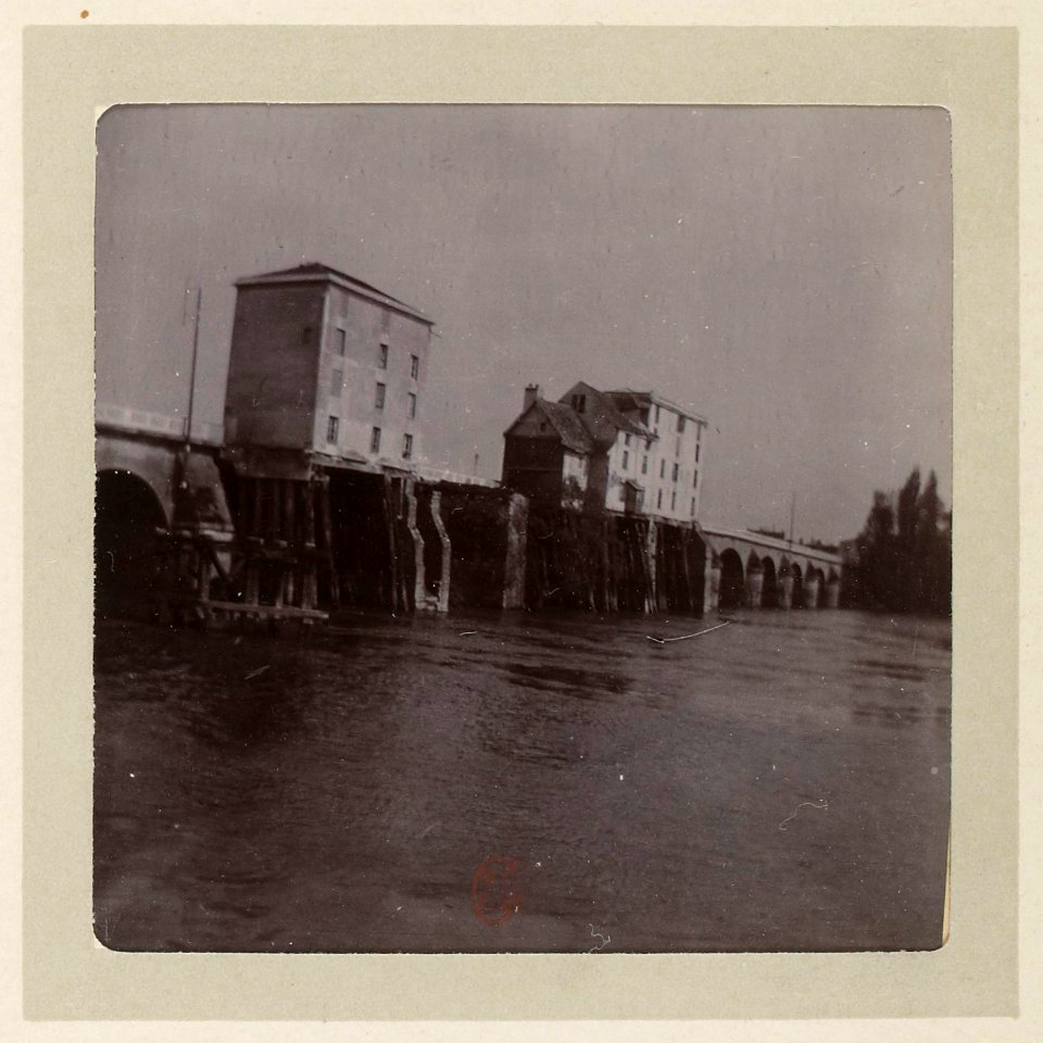 Voyages d'une famille parisienne Avril 1897 - Ancien pont de Poissy - p8-04