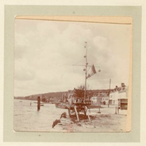 Voyages d'une famille parisienne Avril 1897 - Duclair quai de Seine - p5-04