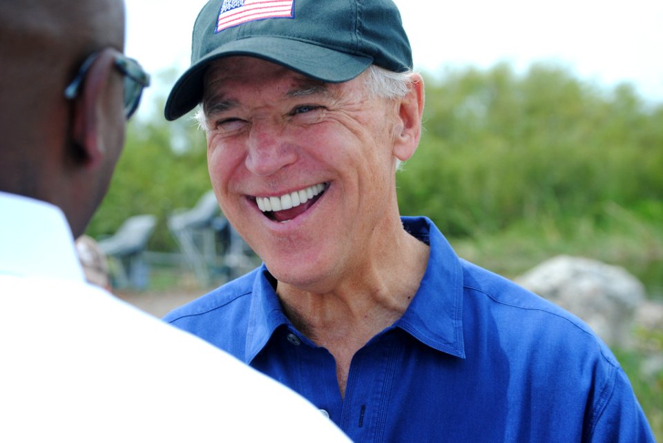VP Biden speaks with USACE Jacksonville District project manager
