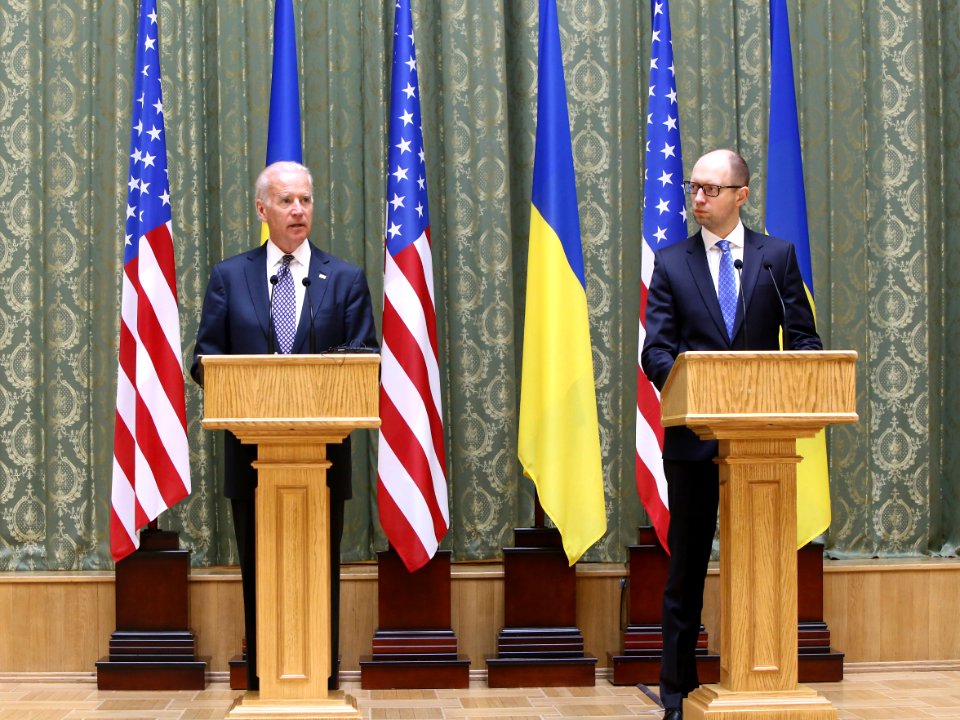 VP Biden and PM Yatsenyuk, Joint Statement, Kyiv, Ukriane, April 22, 2014 (13981554414)