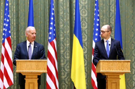 VP Biden and PM Yatsenyuk, Joint Statement, Kyiv, Ukriane, April 22, 2014 (14001121463)