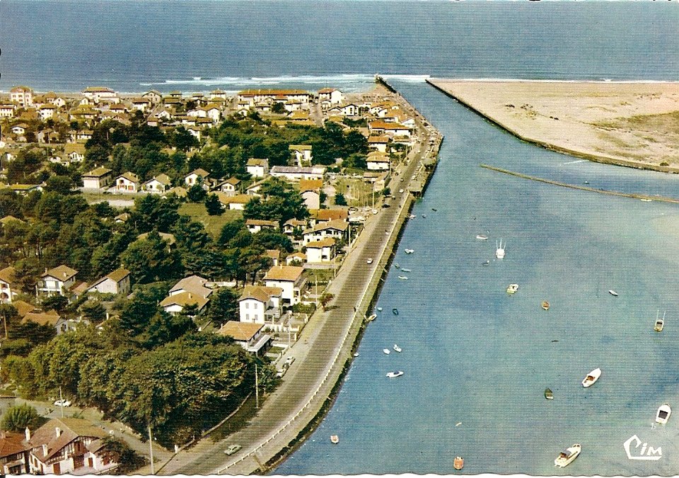 Vue aérienne du port de Capbreton avant les travaux