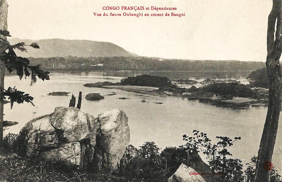 Vue du fleuve Oubanghi en amont de Bangui (Congo Français)