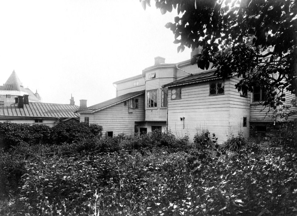 Vuorimiehenkatu 7, piha - N1773 (hkm.HKMS000005-km003urw)