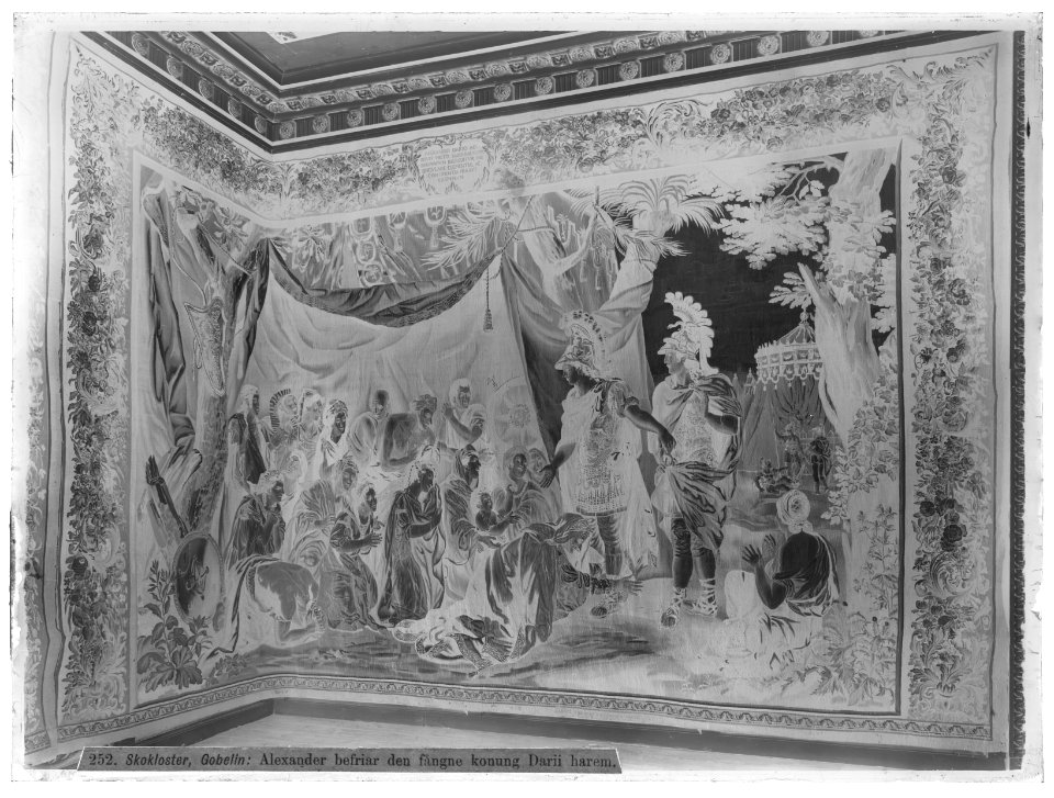 Vävd tapet med motiv ur alexanderhistorien. Alexander och Darius´ familj - Skoklosters slott - 77318-negative