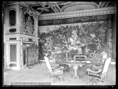 Vävd tapet med motiv ur alexanderhistorien. segern över perserna efter övergången av Granicus - Skoklosters slott - 8833
