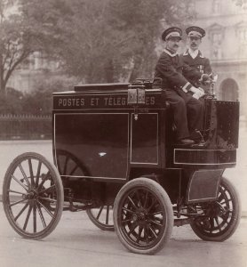Véhicule postal en 1901