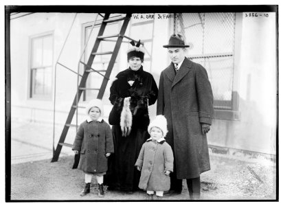 W.A. Orr & family LCCN2014703683