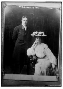 W. R. Hearst & wife LCCN2014706689