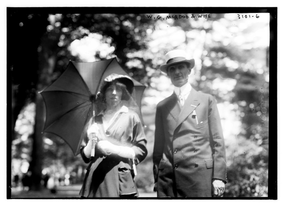 W.G. McAdoo & wife LCCN2014696276