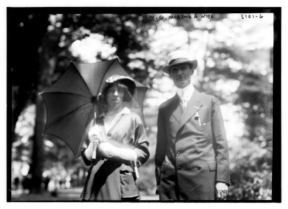 W.G. McAdoo & wife LCCN2014696276