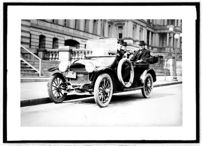 W.L. Smith & W.J. Bryand in Detroiter LCCN2016820851